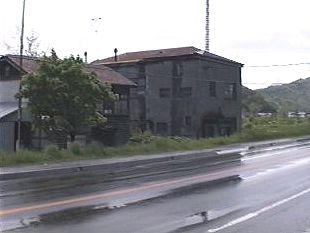 VTR三井鉱山事務所と白樺1989